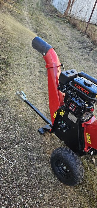 Wynajem rozdrabniacz do gałęzi rębak cedrus RB02pro do12cm i RB04pro
