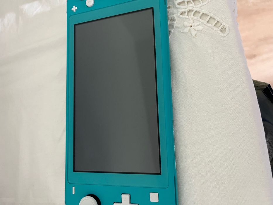 Nintendo Switch lite e Pokémon legends Za