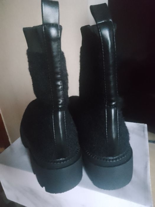 Продам  дуже зручні жіночі черевики