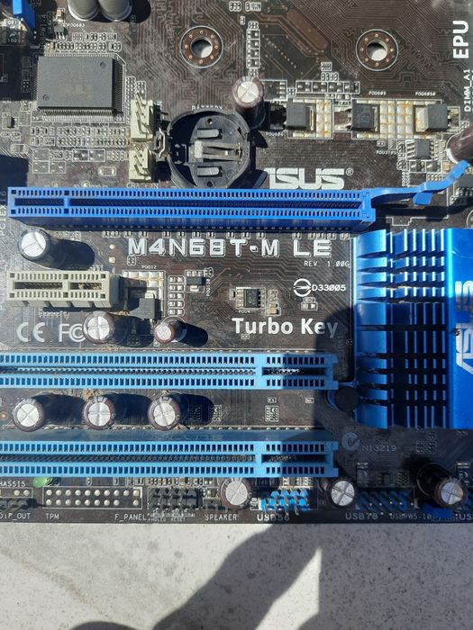 Материнська плата ASUS M4N68T-M LE Socket AM3/AM3+ DDR3 (на ремонт / запчастини)