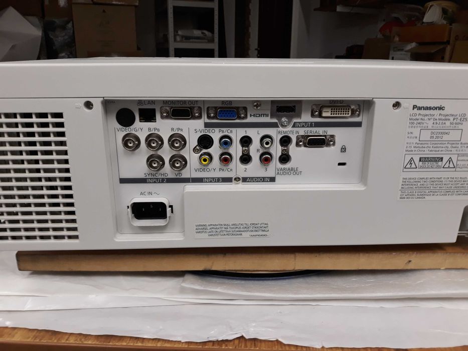 Проектор Panasonic EZ570