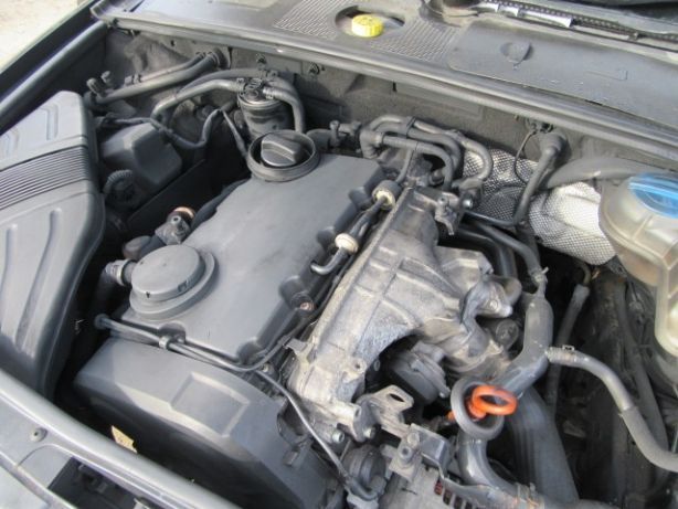 Zestaw Startowy AUDI A4 B7 2.0 BLB 140KM Komputer Licznik Stacyjka Klu