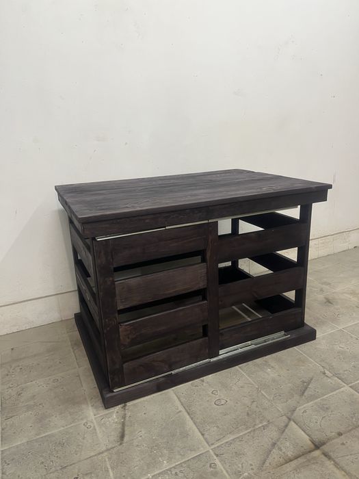 Будинки з дерева для собак , котів