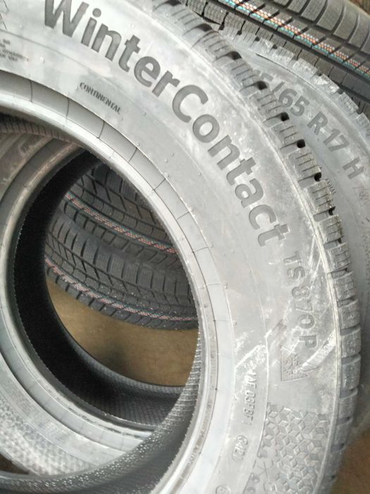 215 65 R17 Continental novos