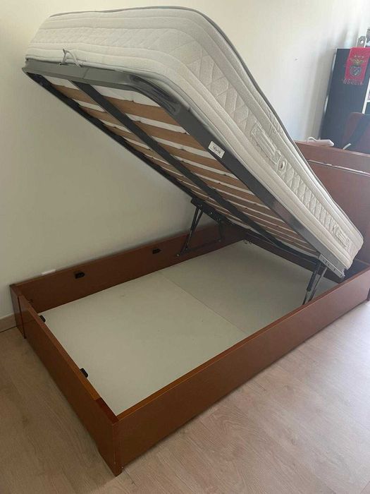 2 Camas sommier com arrumação e cabeceira