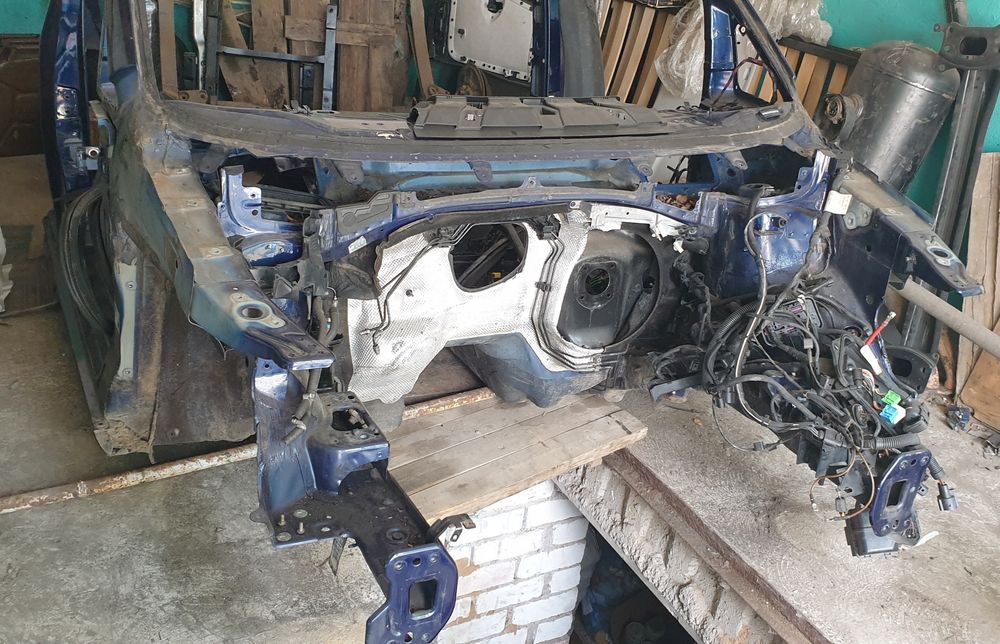 Кузовные детали/части кузова  VW Caddy 2004-2010 г.в.