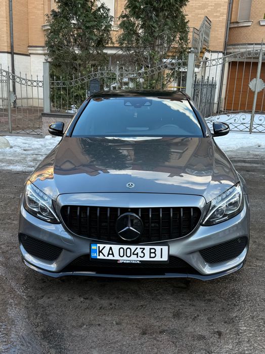 Mercedes Benz amg C 43