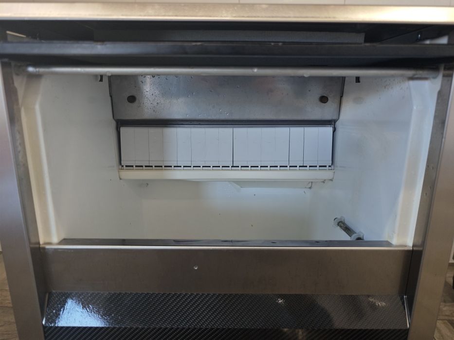 Льодогенератор 40 кг Miegel Італія