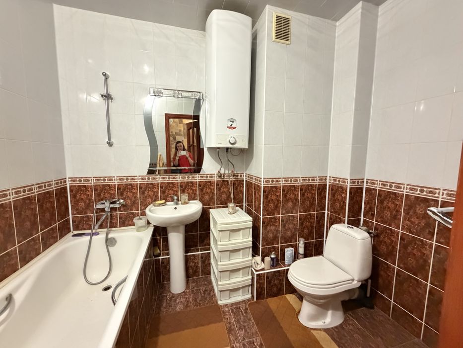 Продам 2к квартиру на Намиві