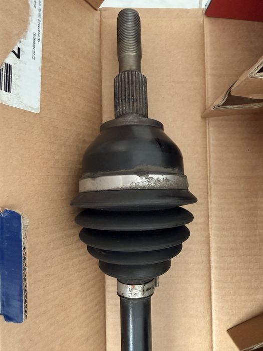 Lincoln MKZ Hybrid 2017-2020 права напівось/привід.