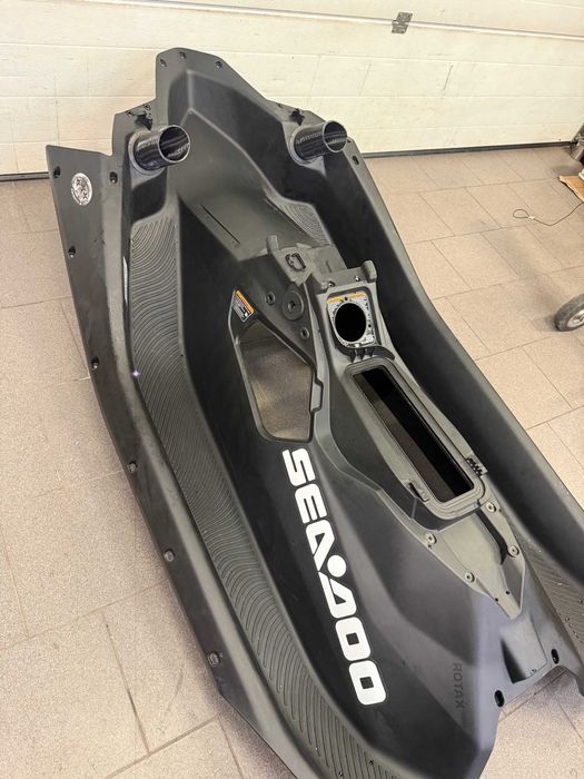 Seadoo sea doo Spark kadłub górny !! NOWY !! Nowy model 2025
