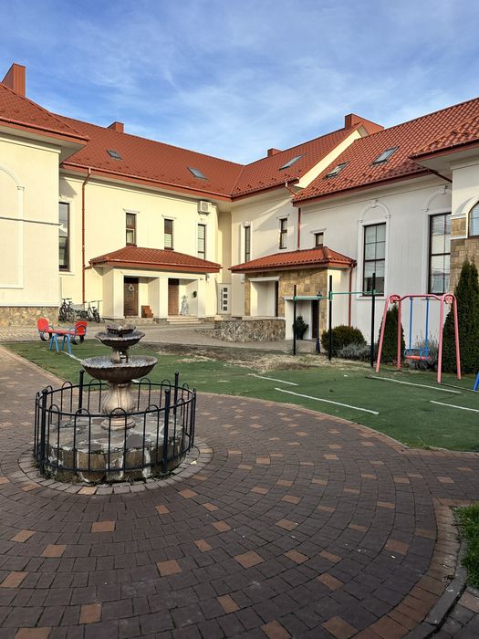 Продаж котеджу у мальовничому місці