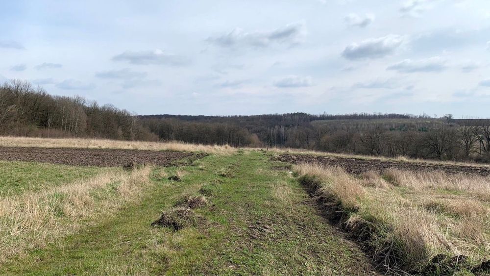 Земельна ділянка біля спортивної бази 10