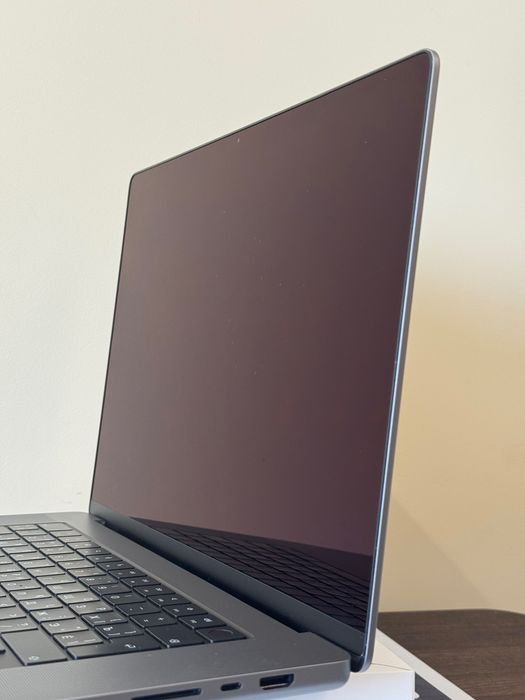 MacBook Pro 16 M1 Pro 32Gb 512Gb Space Gray 2021 (99%, 105 циклів)