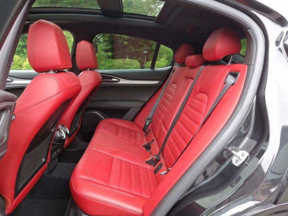 Alfa Romeo Stelvio Veloce      2023