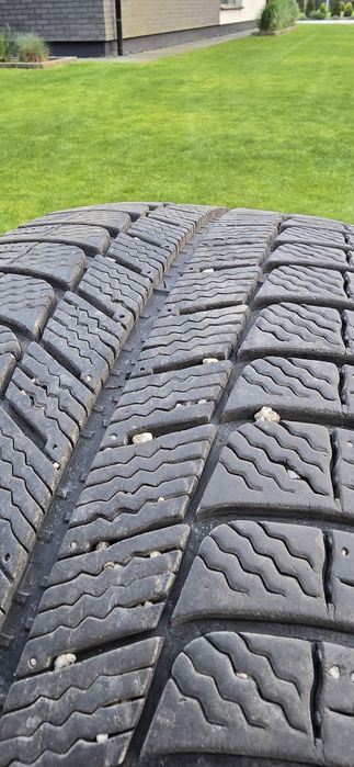Opony michelin całoroczne zima lato 245/45 r19 2szt
