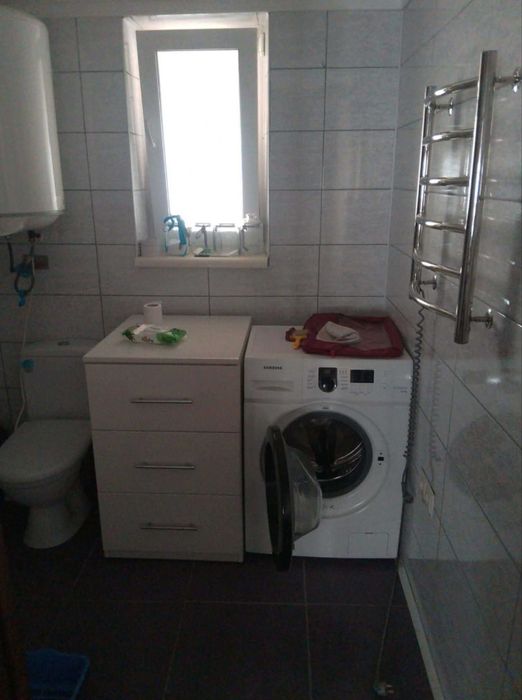 Продаж двоповерхового будинку