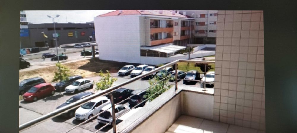 Apartamento T2 mobilado em frente Glicínias