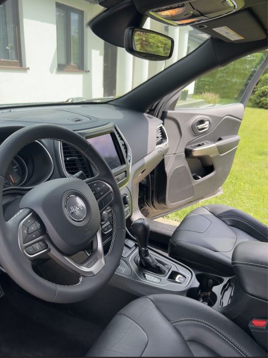 Jeep Cherokee 3.2 V6. 80th Anniversary