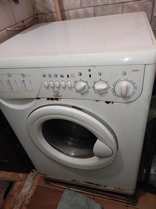Пральна машина  Indesit W105TX