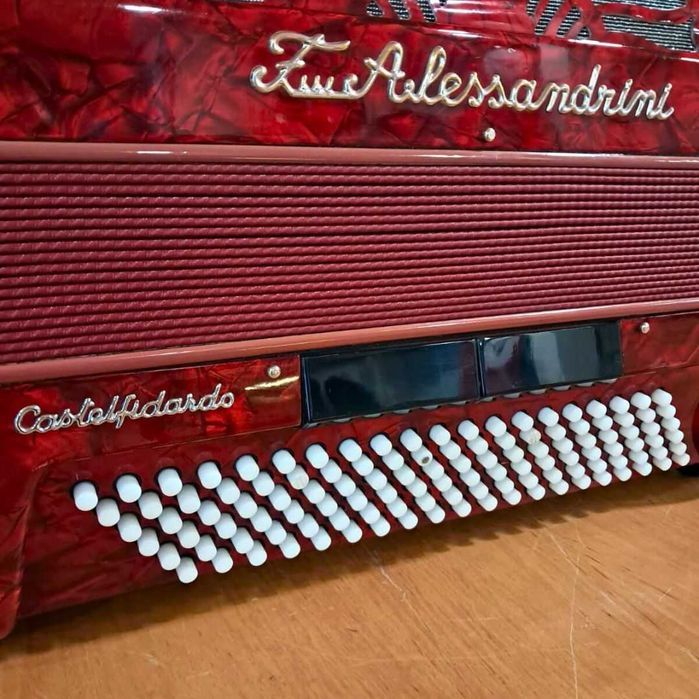 Acordeão Italiano Fratelli Alessandrini 41 Teclas/120 Baixos (NOVO)