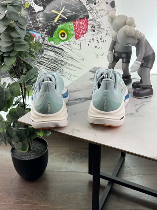 Кросівки Hoka Skyward 44 розмір Е16869