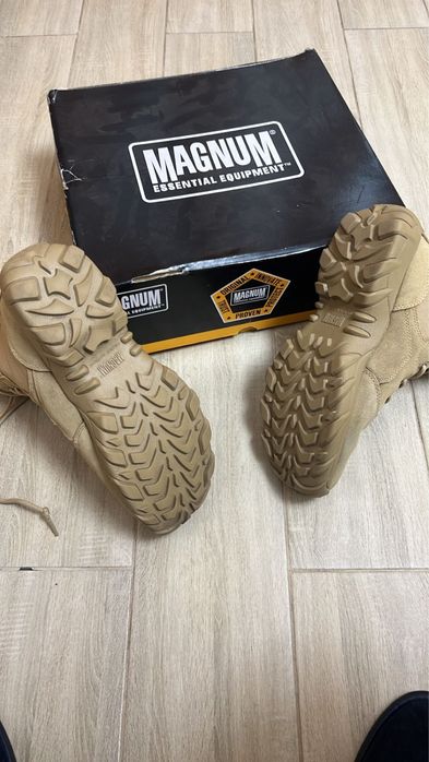 Тактичні берці Magnum