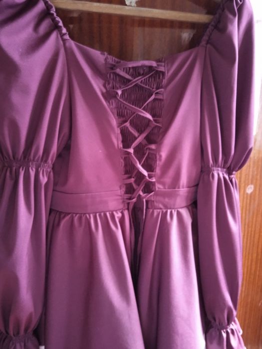 Сукня нова,одягнена один раз!
