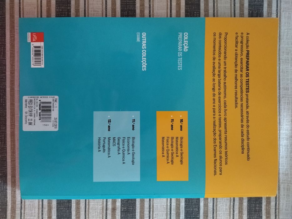 Livro de exercícios de Matemática A 10 ano - LeYa