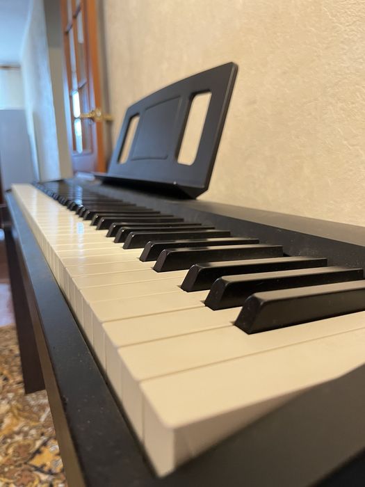 цифрове піаніно roland FP-10