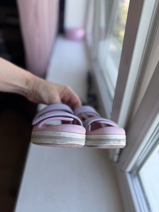 Крокси сандалі crocs