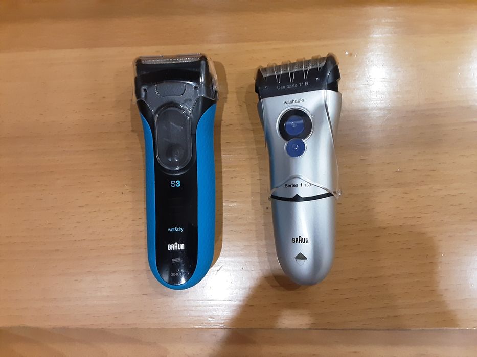 Duas maquinas de barbear Braun