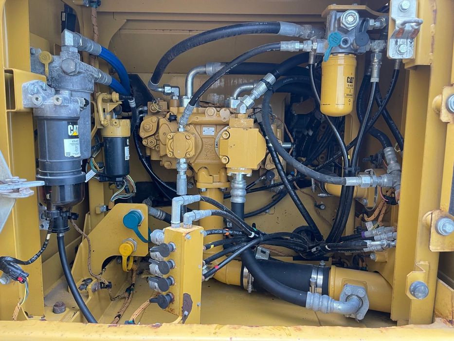 Cat 320FL ,2017 rok ,6800 godzin,2 łyż, system Leica