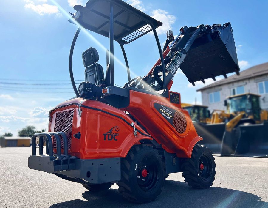 Фронтальний  телескопічний  навантажувач TDC 501, Avant