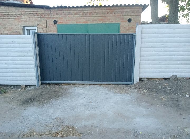 Раздвижные/ Распашные ворота. Калитки . Заборы с профнастила и т.д.