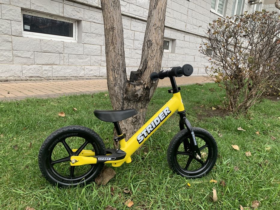 Strider 12 Sport (Вєлобєг, беговєл, біговел)