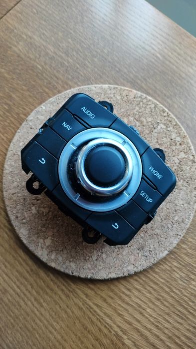 Panel sterowania multimedia mazda 6