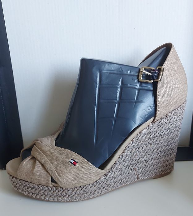 Espadryle na koturnie Tommy Hilfiger Iconic Elena Metallic Canvas 37