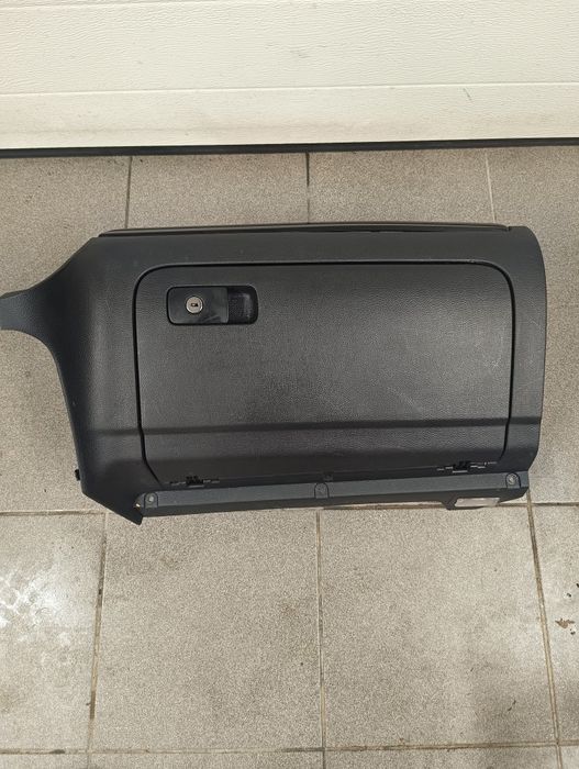 Schowek golf 5 jetta