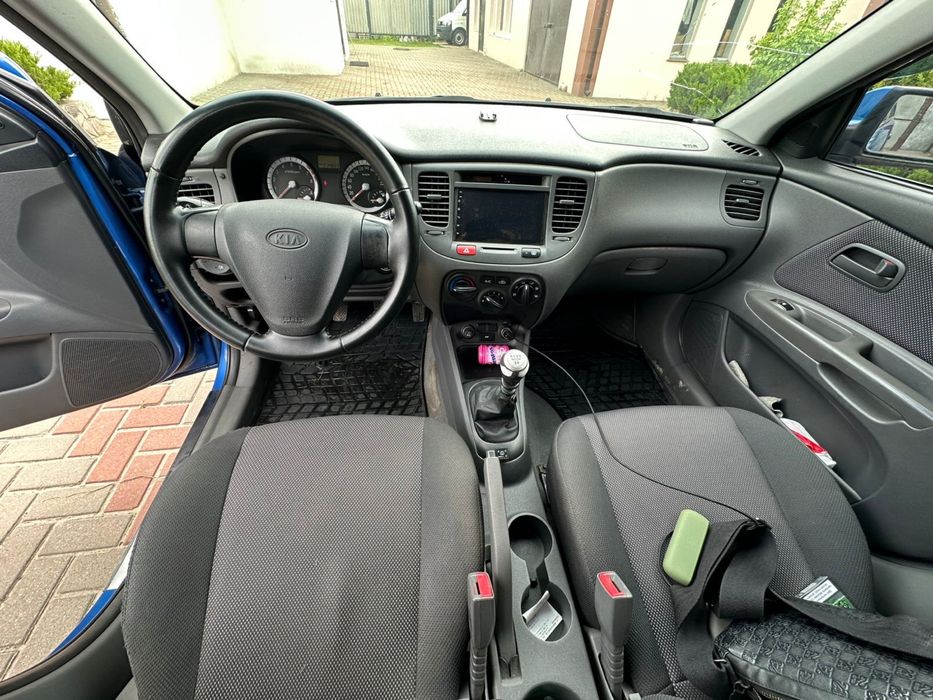 Kia rio хетчбек 2006 року