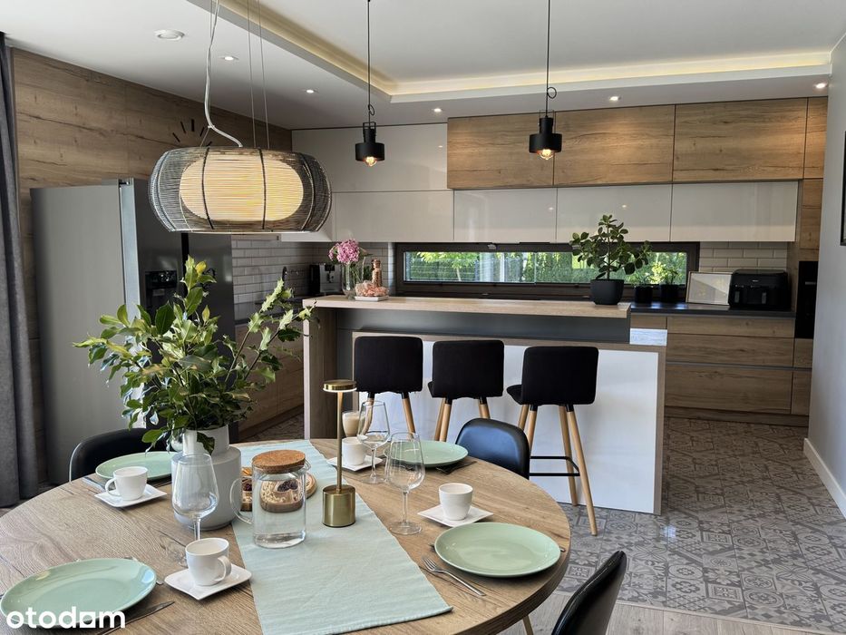 Nowoczesny dom z 2018r. 200 m² | Działka 2814m² | Budynek gosp.80m²