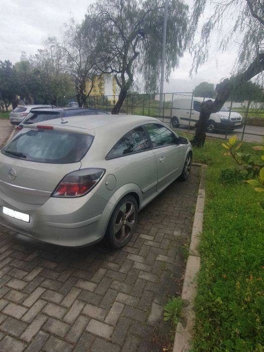 Opel Astra GTC 1.9 CDTI