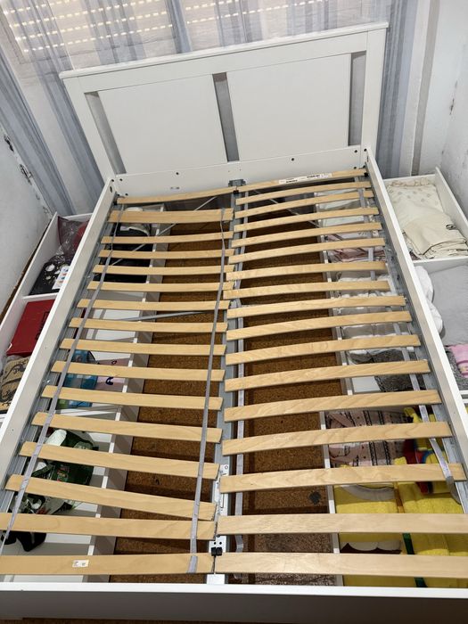 Cama IKEA Songesand 160x200 com arrumação (4 gavetões) em 2ª mão
