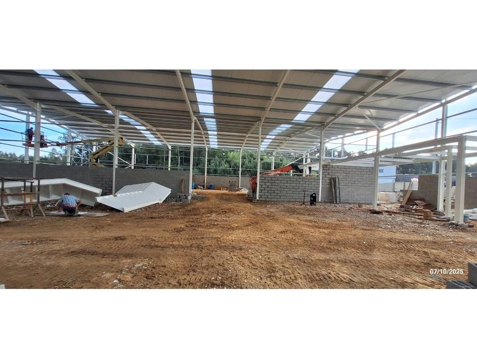 Armazém industrial Novo