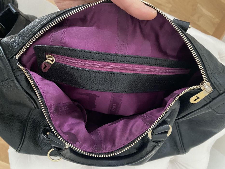 Torebka torba kuferek Tru Trussardi czarna skóra naturalna