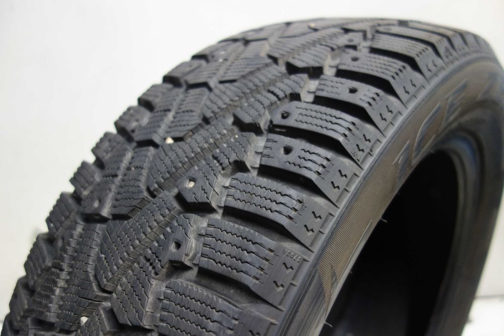 Opony zimowe 215/55/18 - PIRELLI Ice Zero XL