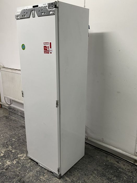 Холодильник вбудований Miele K 37683 iDF