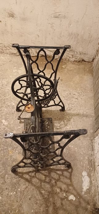 Zabytkowa maszyna do szycia Singe + nogi zeliwner