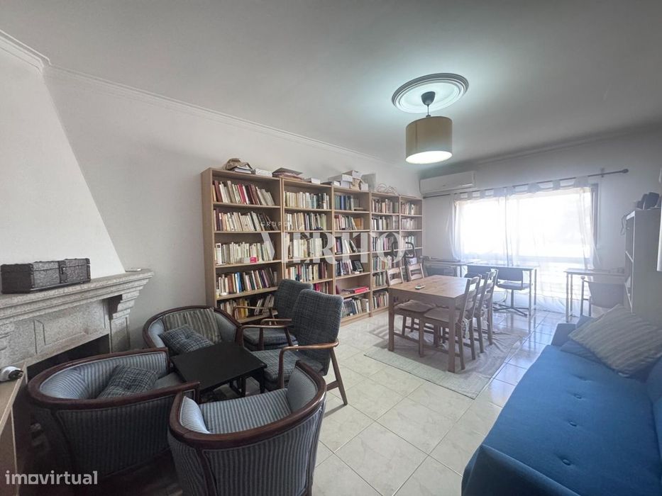 Vende-se T3 em S. Vitor - Areal de Baixo