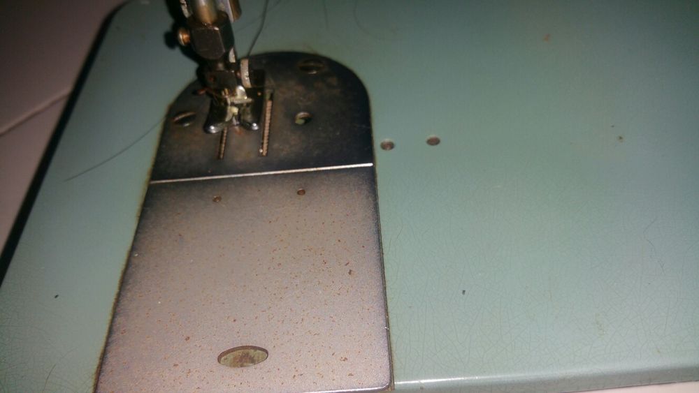 Maquina custura vintage Alfamatic
